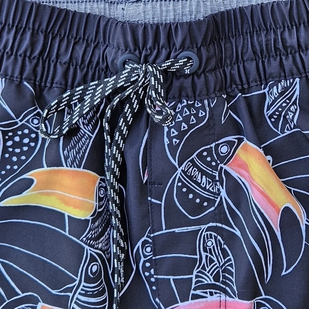 Hurley Party Pack Volley Swim Shorts Trunks Hawaiian Tropical Casual Mens Medium